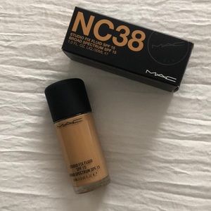MAC studio fix plus “NC 38”